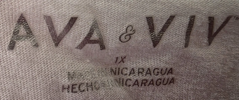 Camisa blusa Ava & Viv para mujer talla 1X manga corta cuello en V Foto 2 de 4