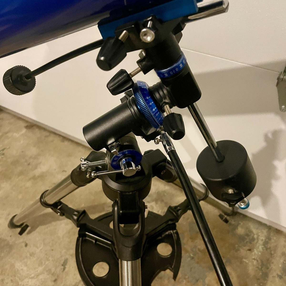 Meade Polaris 80 Telescope w/ Tripod EQ Mount 900mm D=80mm