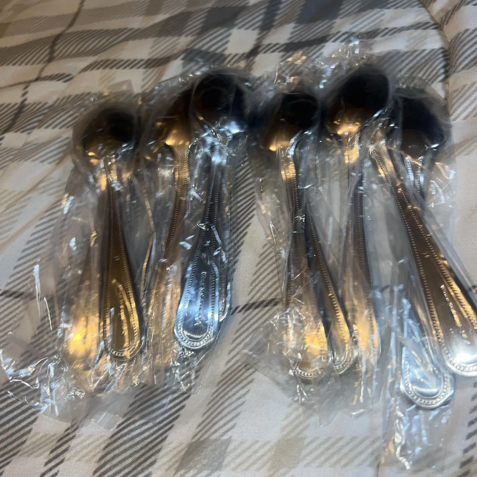 Winco Windsor Heavy Weight Dinner Spoon Set of 12 , 18-0 Stainless Steel - Image 3 of 4