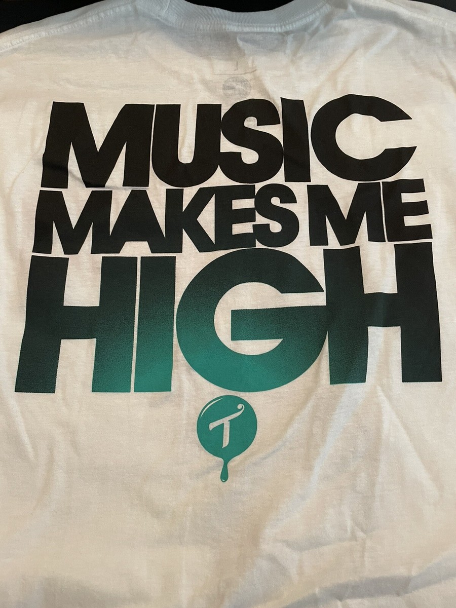 Music Makes Me High T-Shirt Music Makes Me High T-Shirt