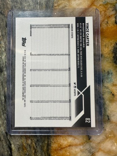 2023-24 Topps Chrome - Vince Carter #82 Refractor - Picture 2 of 2