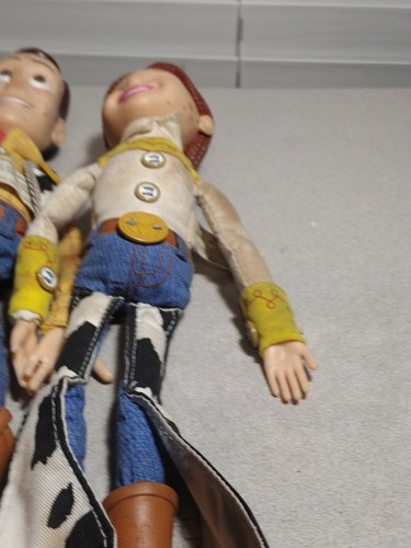 2 Vintage Toy Story 1 & 2 Woody & Jessie Puppen Plüsch, getestet: funktioniert. A12 - Bild 7 von 17