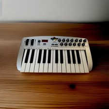 M Audio Ozone MIDI Keyboard Audio MIDI Controller with Power Supply