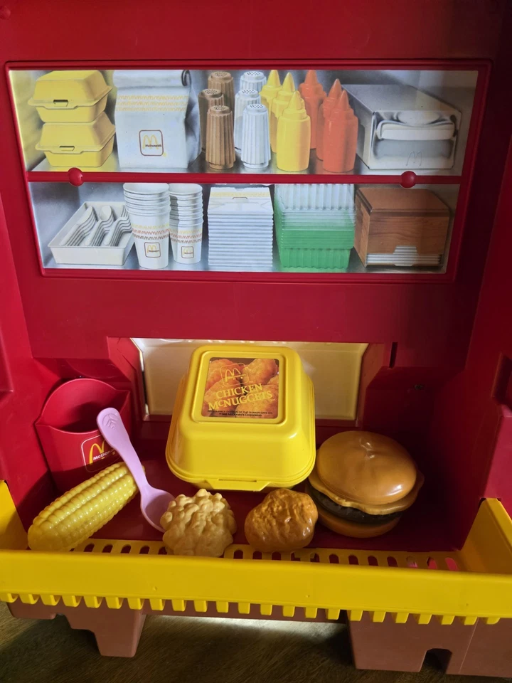 1989 McDonald's Cooking Station/Drive Through The Kitchen. In Great Condition. - Image 2 of 4
