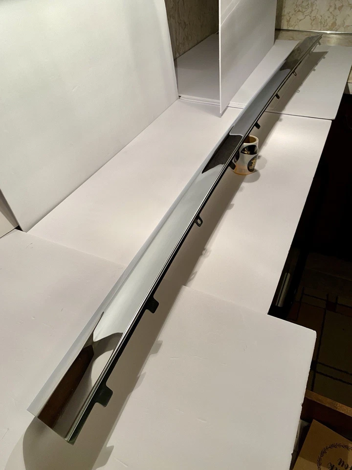 NOS REAR BUMPER CHROME COVER 1973-80 Mercedes W116 300SD 450SE 450SEL 280S 280SE - Image 4 of 4