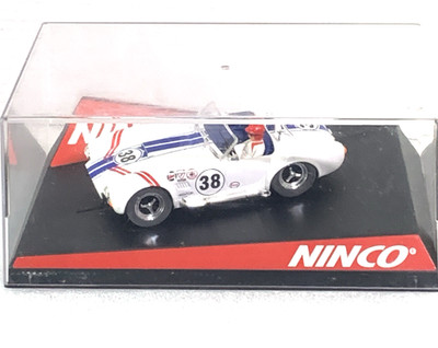 NINCO 1/32 AC Shelby Cobra #38 427 S/C Slot Car LN/Case