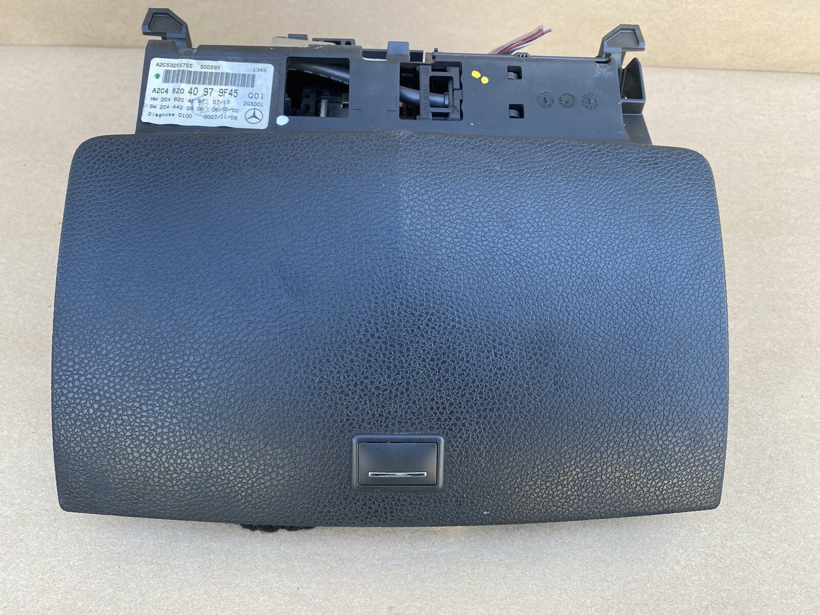 MERCEDES W204 C63 C350 C300 C250 NAVIGATION DISPLAY SCREEN MONITOR 