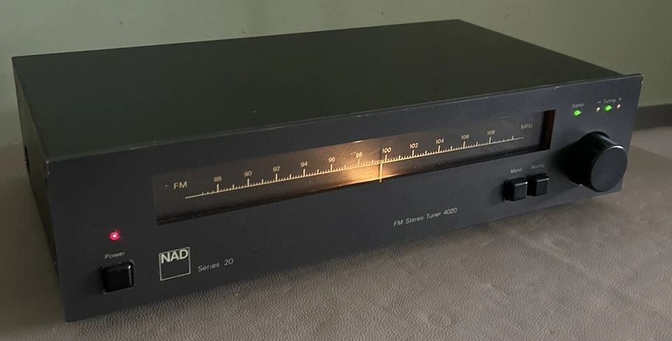 NAD 4020 STEREO TUNER - Image 2 of 4