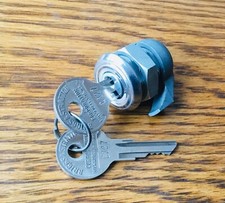 1920s Chrysler COMPARTMENT LOCK CYLINDER w/BRIGGS KEYS vtg NOS early antique