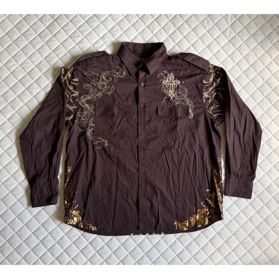 Cruz bordada con botones Y2K de colección Affliction Like En4orce diseño AOP Foto 2 de 4