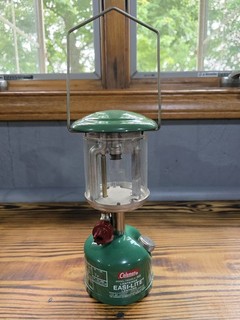 Vintage Coleman Lantern Model 222 Made in Canada Stamped 2 80