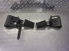 1027 B YAMAHA STRYKER VSTAR  XVS 1300 2013 OEM FRONT RIGHT/LEFT FOOT PEGS REST