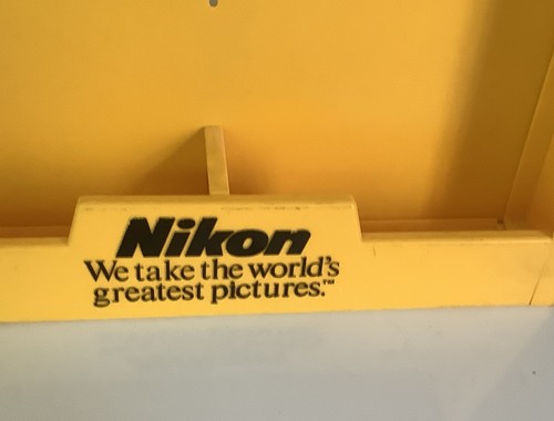 Espositore vendita Nikon vintage - Foto 2 di 7