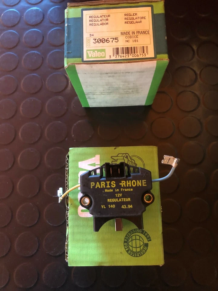 REGULATEUR 300675 YL140 VALEO POUR PARIS RHONE A14N1 A14N2 NEUF ORIGINE VALEO - Photo 1/1