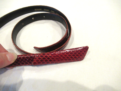 Sheka red snakeskin belt, sz. L, 26 display picture 1