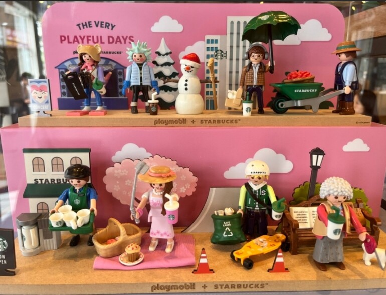 Playmobil x STARBUCKS 2024 Figure Limited Edition MEET THE Playmobil x STARBUCKS 2024 Figure Limited Edition MEET THE