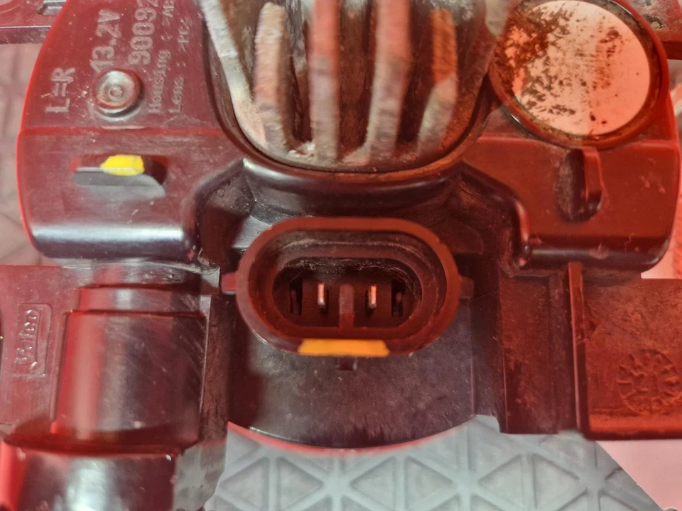 FARO ANTINIEBLA DELANTERO DERECHO PEUGEOT 2008 MK2 2021 5 PUERTAS Foto 3 de 4