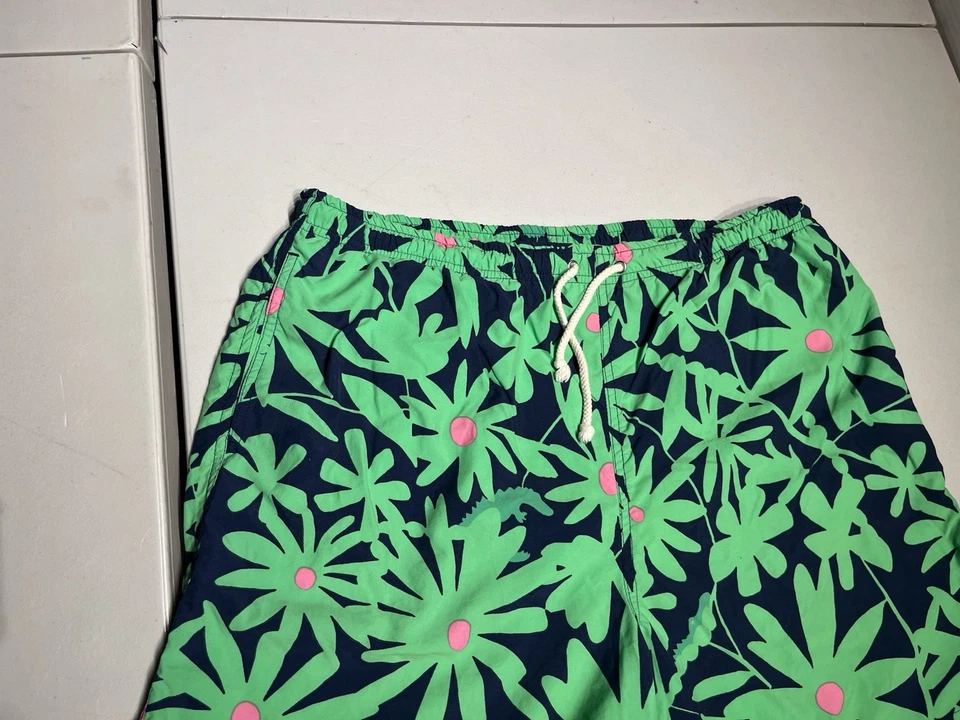 Pantalones Cortos Lilly Pulitzer Para Hombre Grandes Capri Bañador Verde Floral Forrado en Playa Foto 2 de 4
