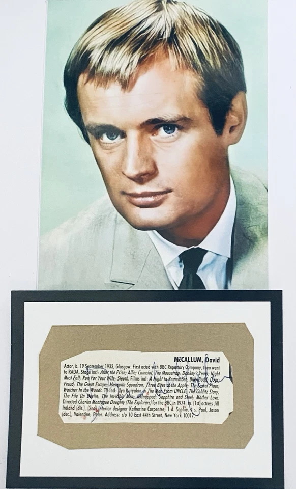 David McCallum Scottish Actor, 1933 - 2023 , Original 10 x 8 Signature Piece - Image 1 of 1