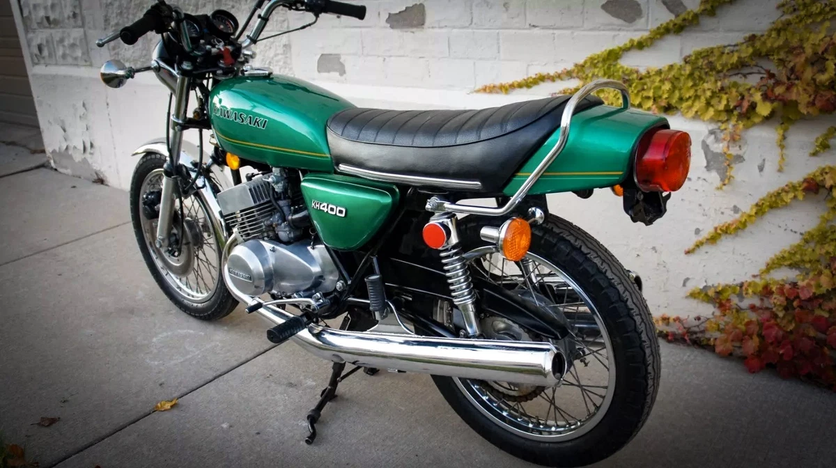 1977 カワサキ Kawasaki KH400　レストア車 Almost) Brand New 1977 Kawasaki KH400