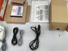 SEGA Dreamcast System Model No.HKT-3000 Console and Controller Used Excellent