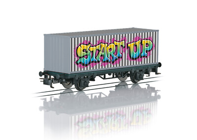 MARKLIN 44831 HO Scale Start Up - Two Axle Container Load Car With Graffiti