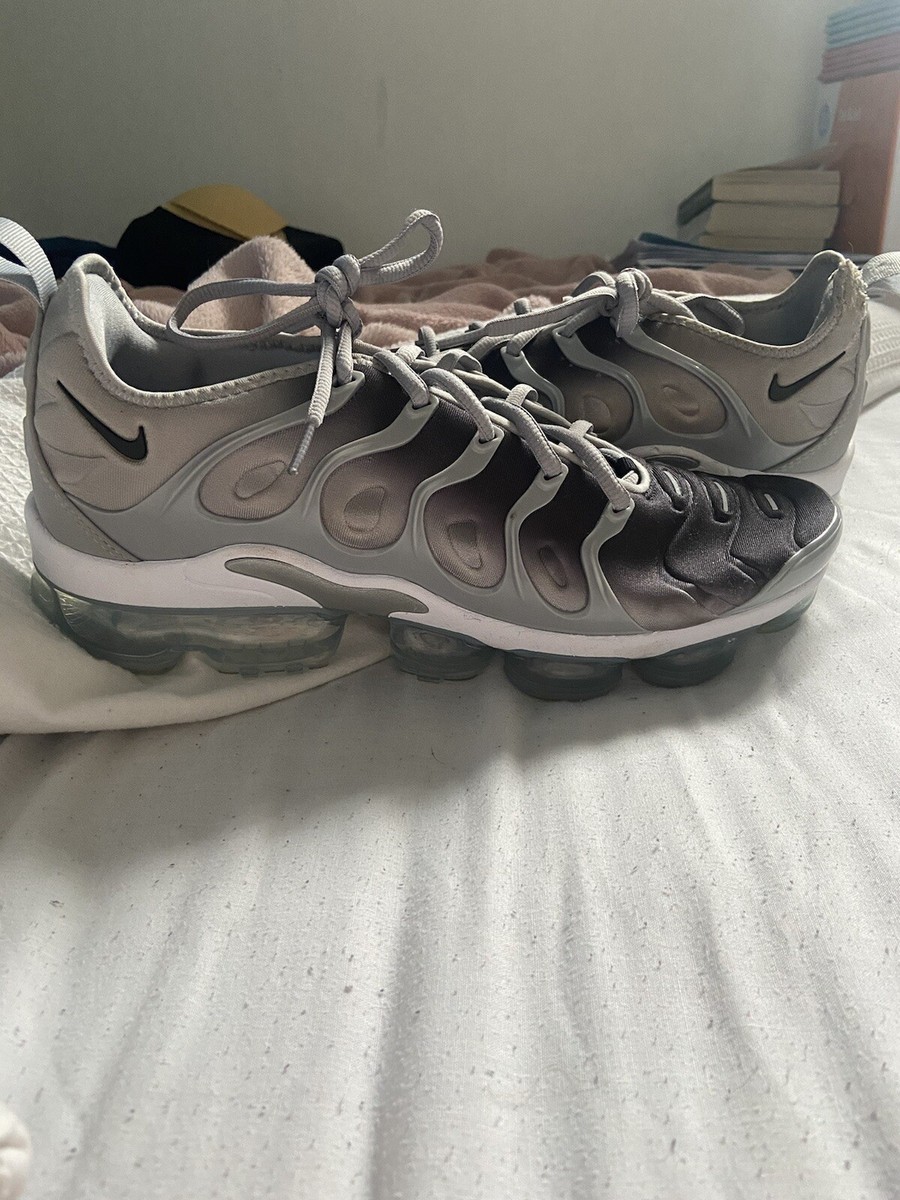 vapormax silver gradient