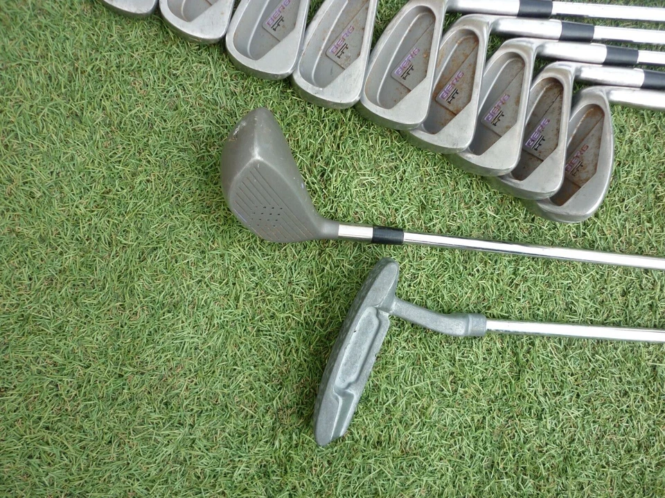 Ladies Wilson Berg HT irons 3-SW  putter & 5 wood Steel shafts - Image 3 of 4