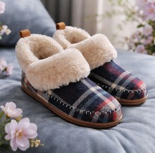 Dearfoams Women's Alpine Moritz Indoor/Outdoor Bootie Slipper Size 8