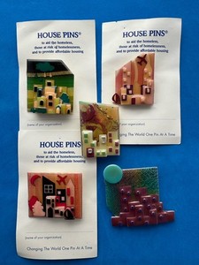 Vintage Jewelry Lot Lucinda Pin House Cityscape City Buildings Some On Card 5pc