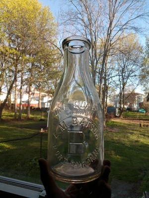 Quart E. M. Batson Dairy Milk Bottle Port Byron NY CAYUGA COUNTY