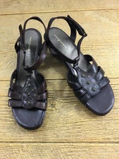 Easy Spirit Womens Brown Sandals Size 8 Leather Shoes Esosanna Low Heel