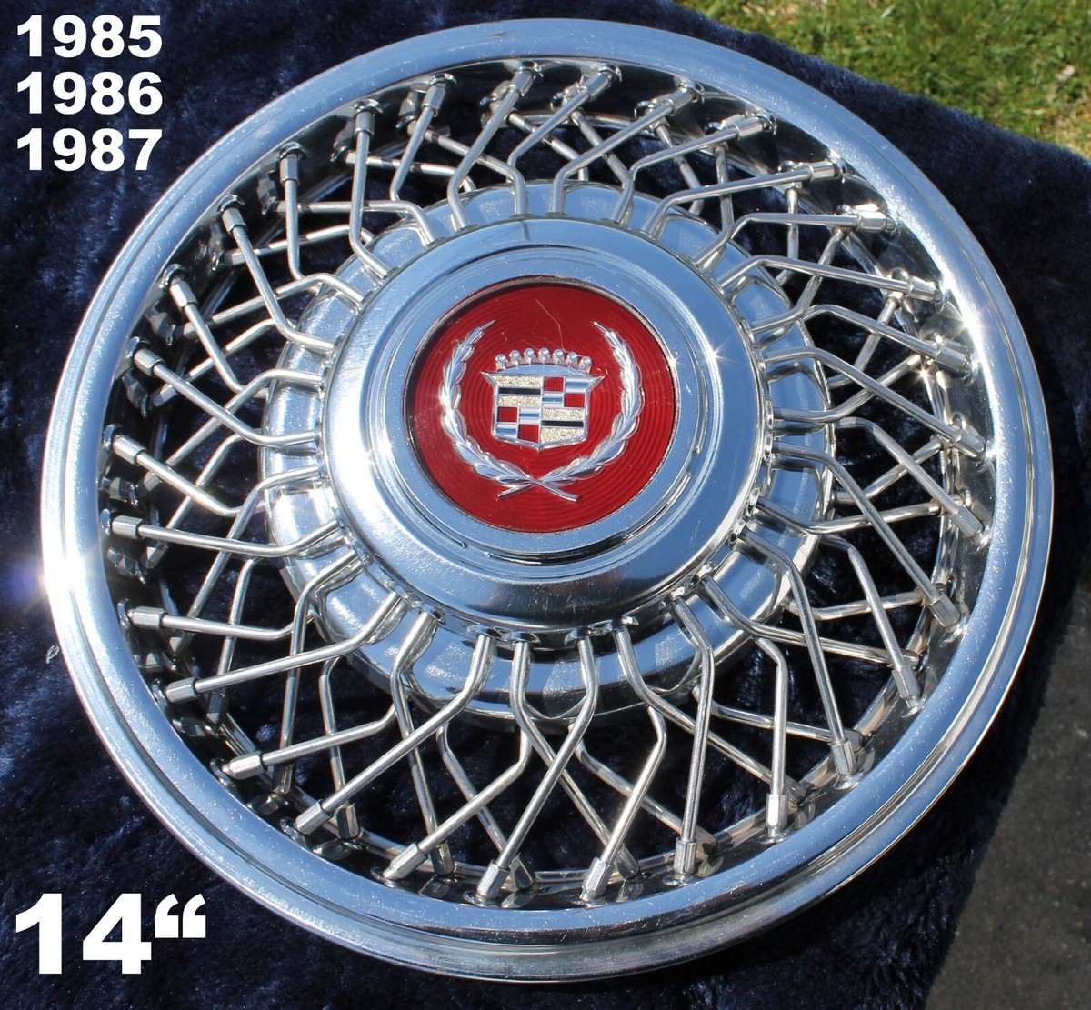 1985-1987 Cadillac Deville Locking 14 inch Wire Spoke Hubcap