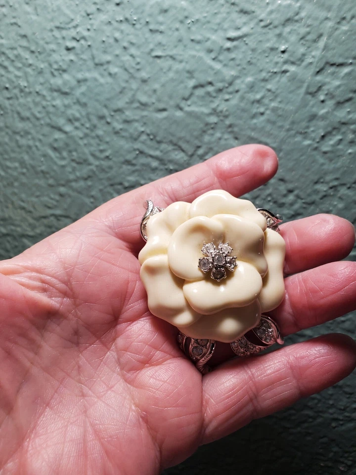 Винтажная РЕДКАЯ брошь Nolan Miller Cream Rose с большой маркировкой - Изображение 2 из 4