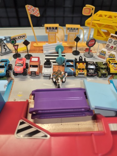 Vintage Micro Machines City Service Center Playset Carrying Case 1987 LOT BUNDLE - Picture 7 of 22