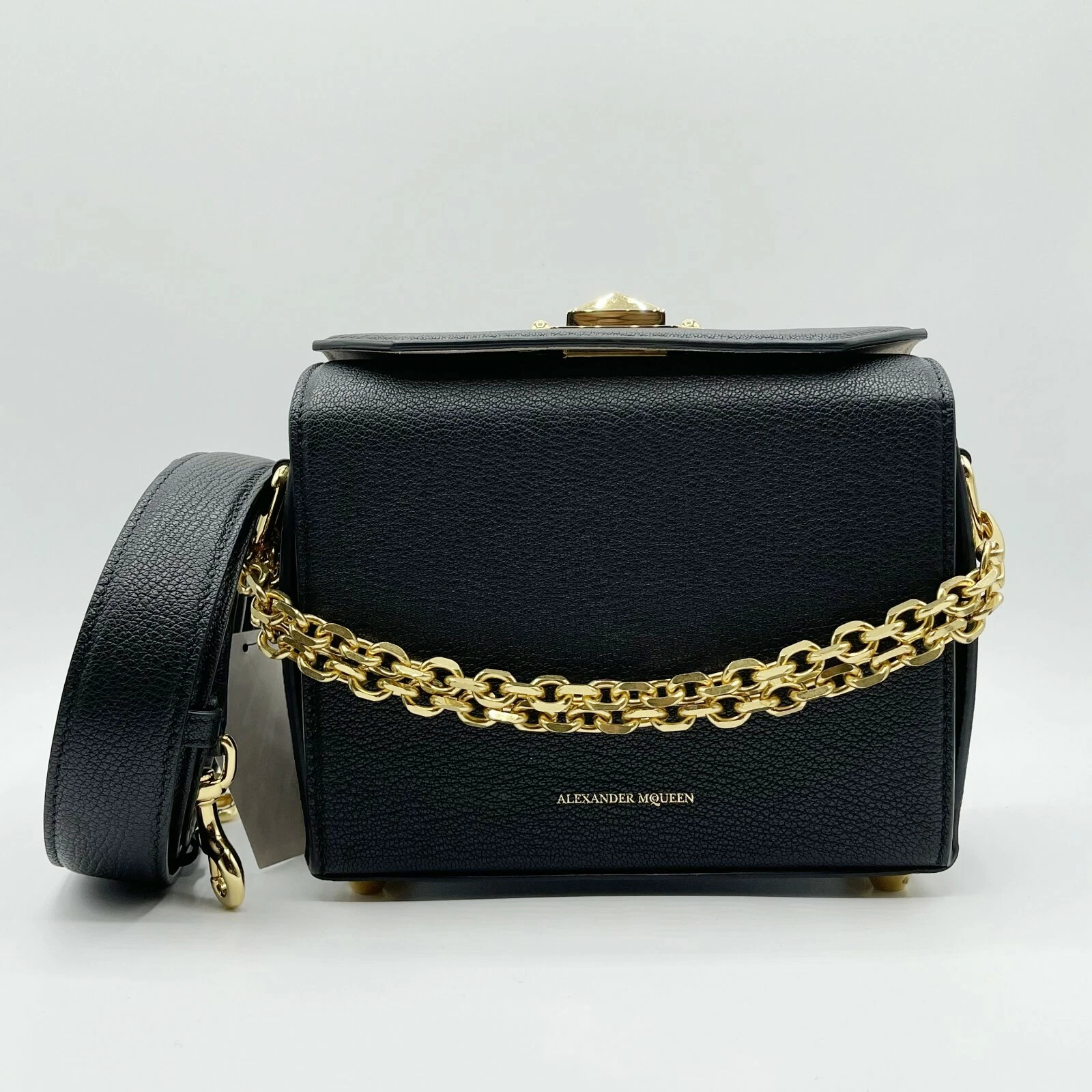 $1990 Alexander McQueen Black Leather Box 19 Bag with Gold Hardware 479766 1000