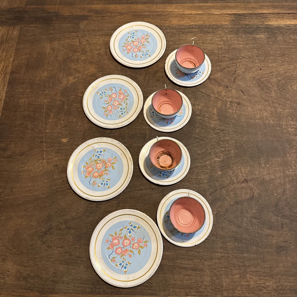JUEGO COMPLETO DE TAZAS DE TÉ DE HOJALATA AÑOS 60 VINTAGE ROSA Y AZUL MARIPOSAS FLORALES ~ 12 piezas Foto 2 de 4