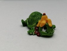 Jajko niespodzianka Pojedyncza figurka Tölpi z serii Teeny Tapsi Tortels 1991 Ferrero Kolekcjoner