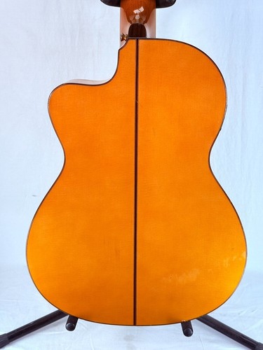 Lucero LFB250SCE Thinline Electric Classical Guitar Natural (PB1027861) - Picture 7 of 12