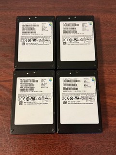 4x Samsung PM1643a 7.68TB SAS 12Gb/s 2.5" SSD MZ ILT7T6B MZILT7T6HALA