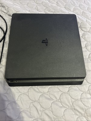 PlayStation 4 Slim Sightly Used/ Black