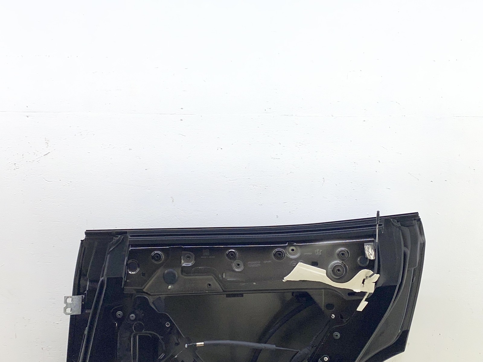 2014-2024 MASERATI LEVANTE OEM RIGHT REART DOOR SHELL NERO(820/A)