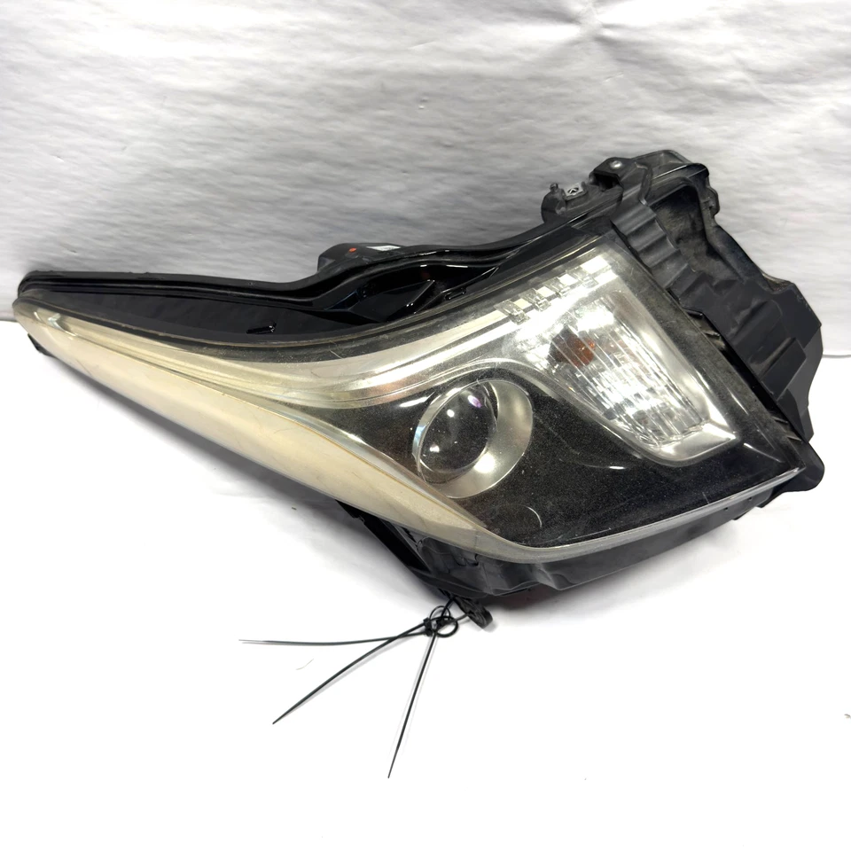 OEM 2013 - 2019 GM Cadillac ATS Left Driver Side Halogen Headlamp Assy 23180169 - Image 2 of 4