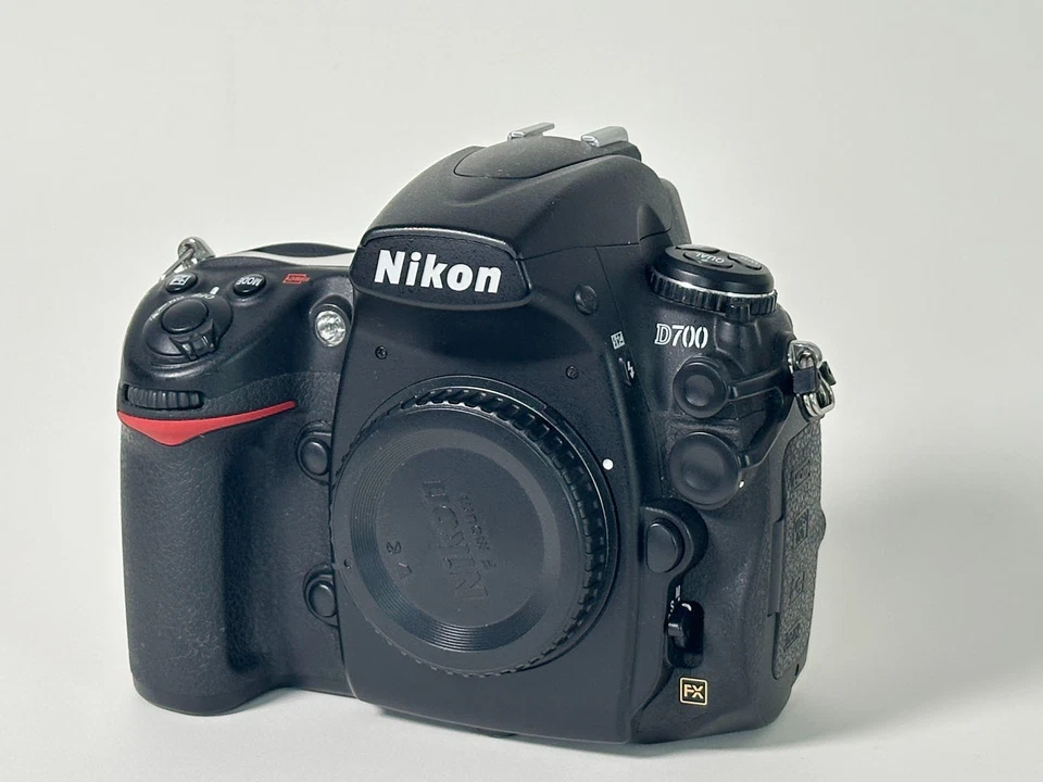 Nikon D700, photo 1 of 5