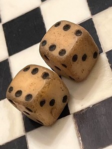 Antique either untaxed revolutionary war dice or civil war dice 021626@