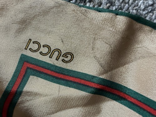 Vintage Gucci 100% Silk Tan Green And Red - Picture 6 of 7