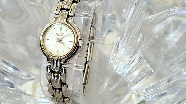 Citizen 5920-s57707 Silver Tone Womens 