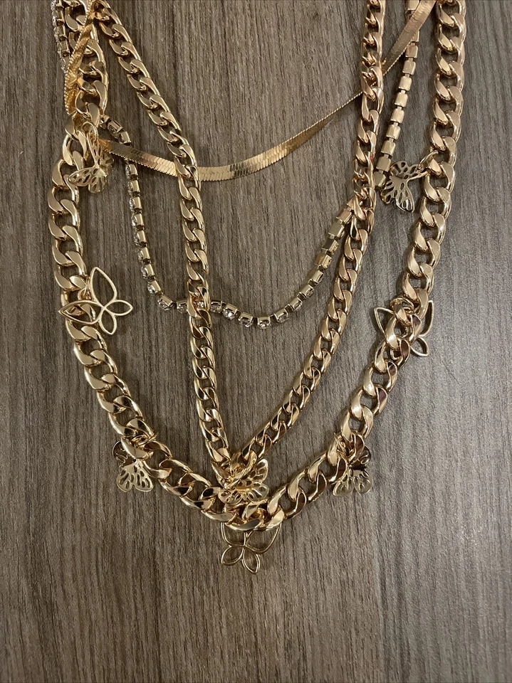 Colar Urban Outfitters Statement corrente mista em camadas tom dourado novo - Imagem 3 de 4