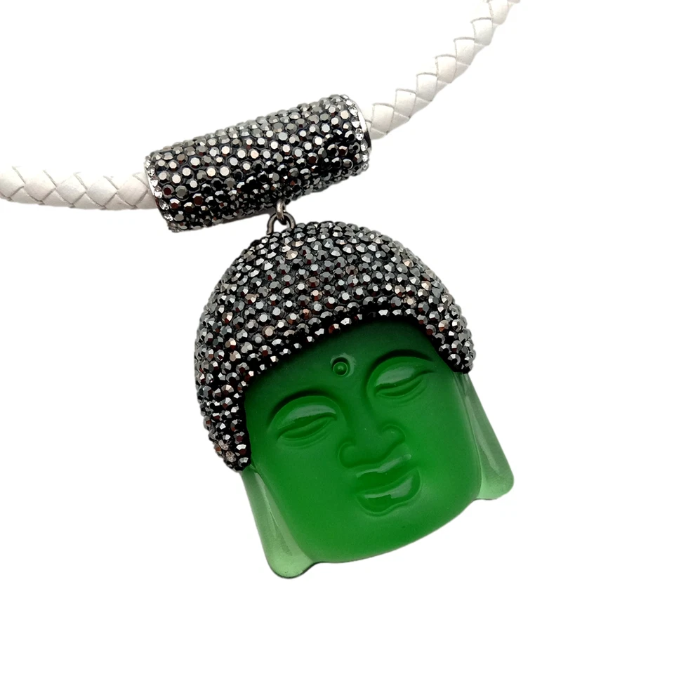 Collar Gargantilla Colgante Cabeza de Buda Tallada Cuarzo Verde 19" Cuero Blanco Foto 4 de 4