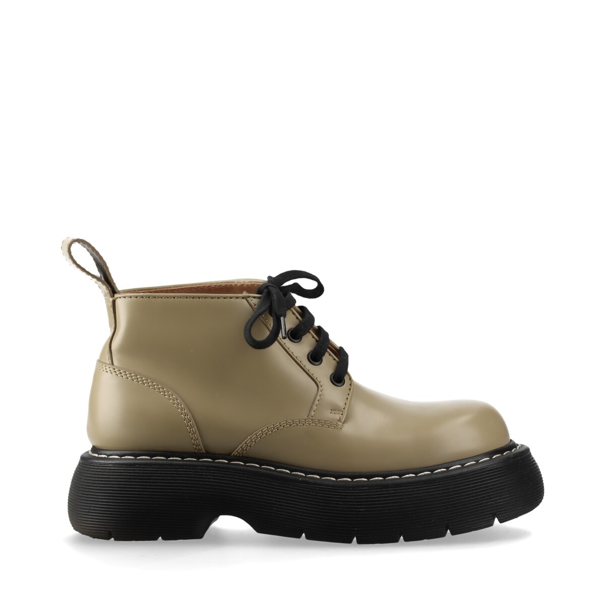 【関税＆送料込み】Bottega Veneta Shore Ankle Boots Shoes Bottega Veneta® Women's Tire Ankle Chelsea Boot in Black